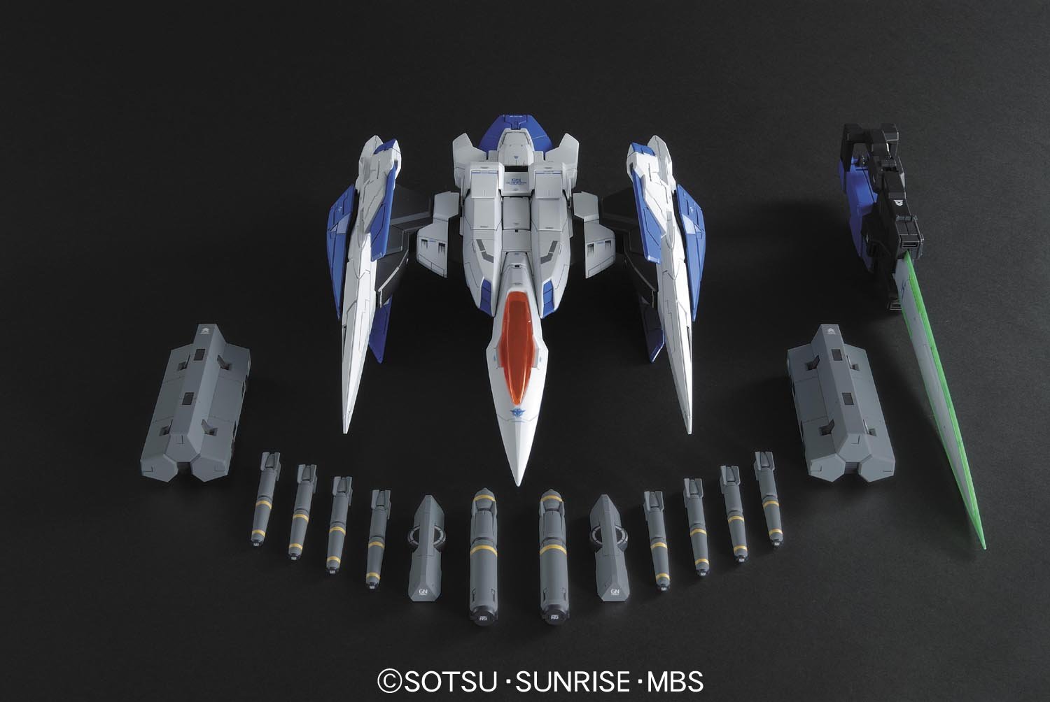 Amazon.co.jp: Bandai Hobby Gundam 00 Raiser 1/60 Perfect Grade