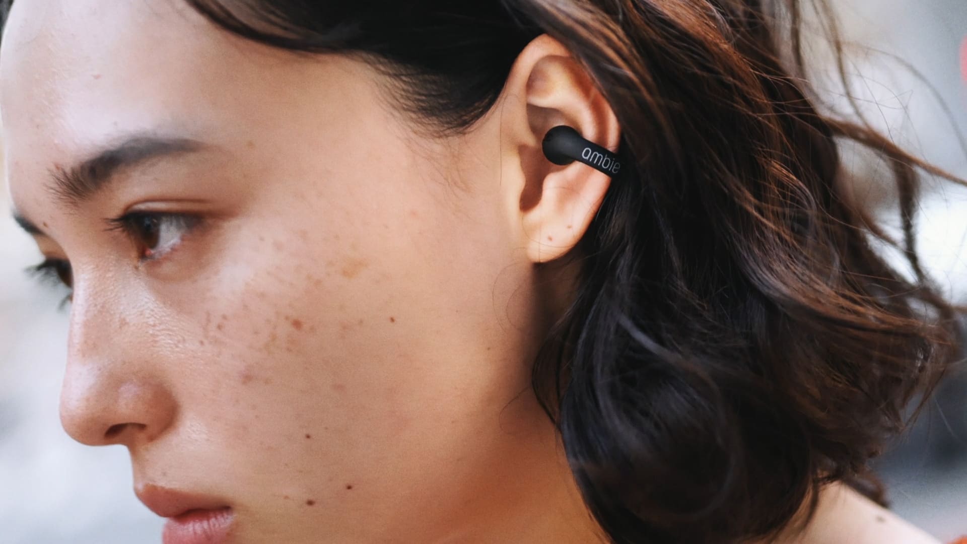 Amazon.co.jp: ambie AM-TW01 Sound Earcuffs (Ambie Sound Earcuff