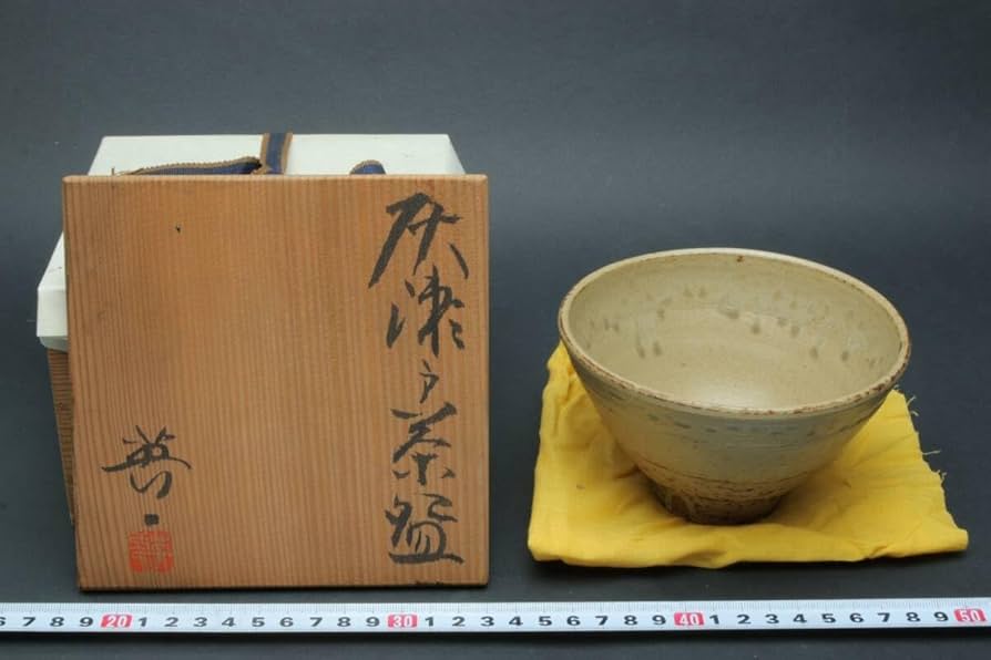 Amazon.co.jp: 5625 瀬戸焼 名工 加藤英一 (師 藤井達吉)灰釉 茶碗