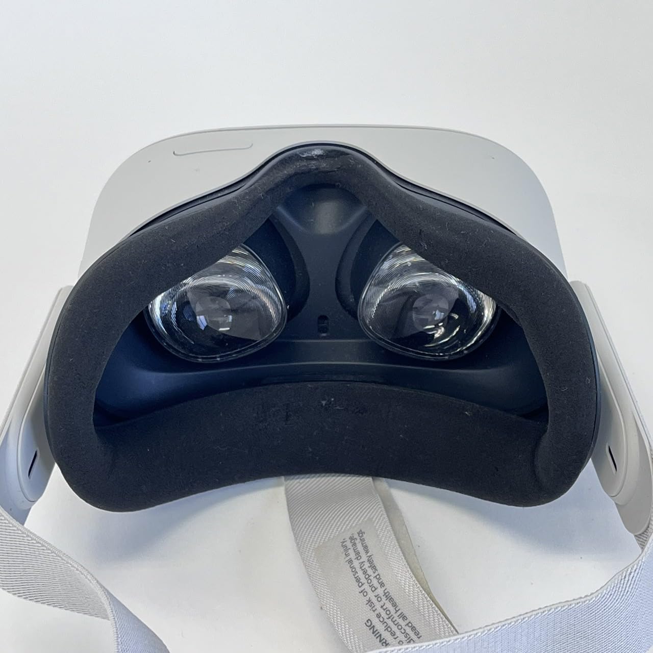 Amazon.co.jp: Meta Quest 2—完全ワイヤレスのオールインワンVRヘッド