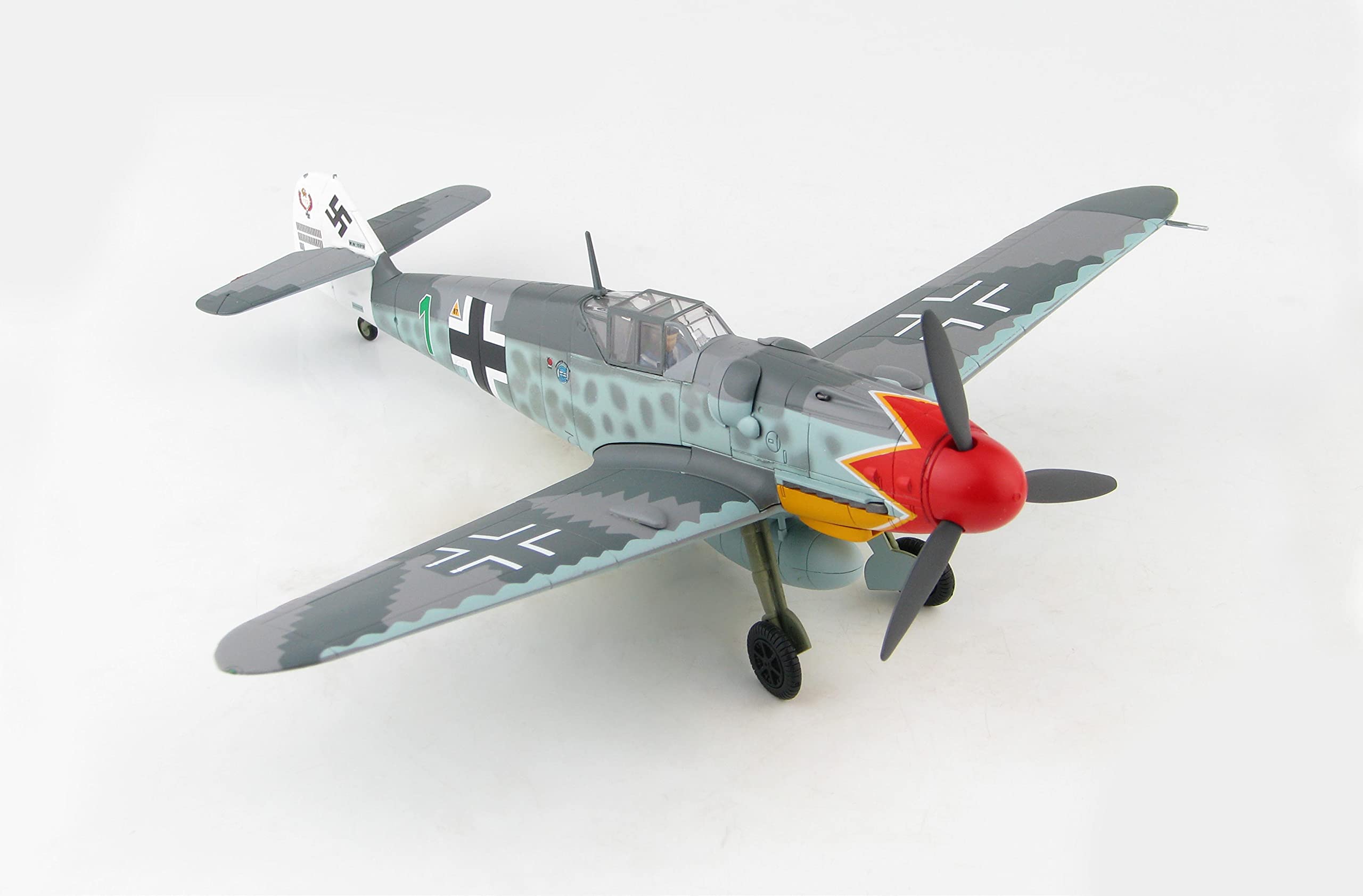 Amazon | HOBBY MASTER 1/48 メッサーシュミット Bf-109G-6 ヘルマン