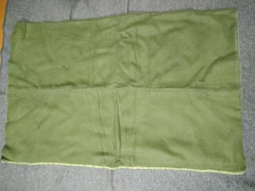 Amazon｜陸上自衛隊 旧タイプ毛布 中古状態は綺麗です自衛隊 70年代