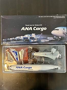Amazon.co.jp: ANA Cargo ボーイング767-300 模型 scale1:200 : おもちゃ