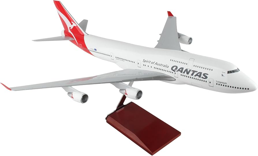 Amazon.co.jp: 1/100 Qantas 747-400 : ホビー