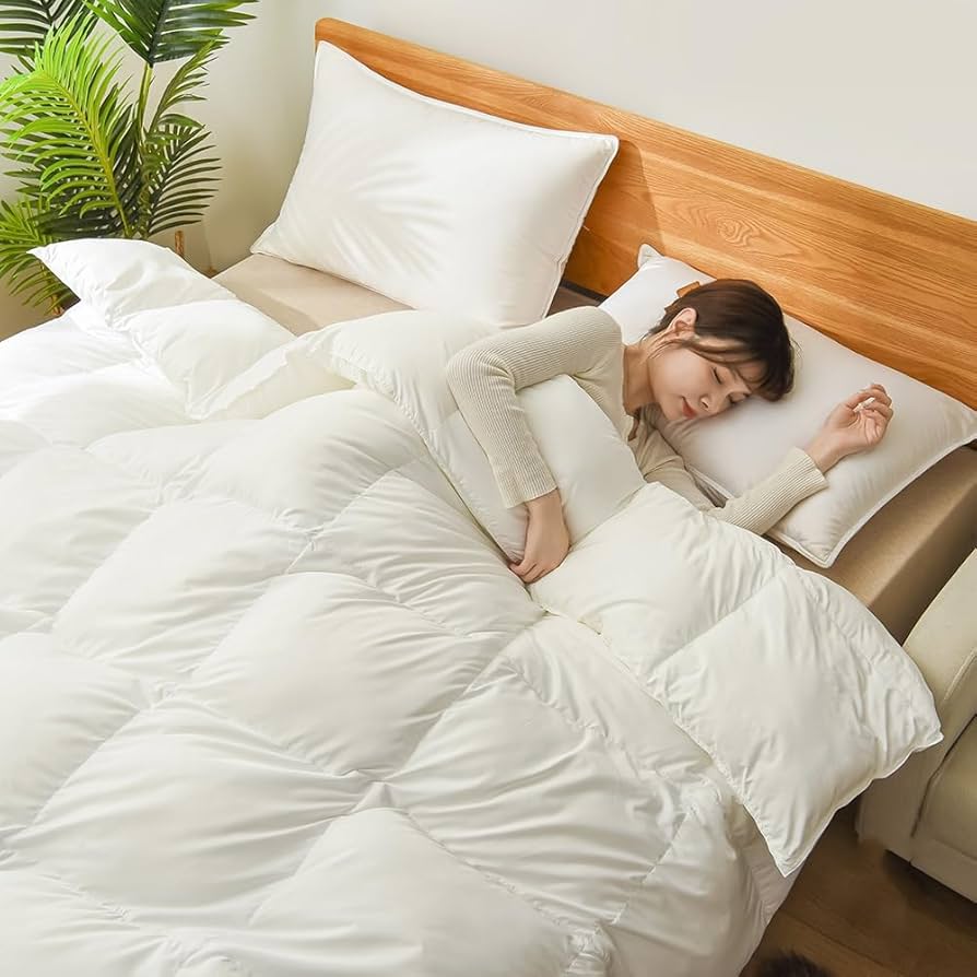 Amazon｜Aooka 高級ホテル仕様 掛け布団【每日さ元最大20枚しか生産