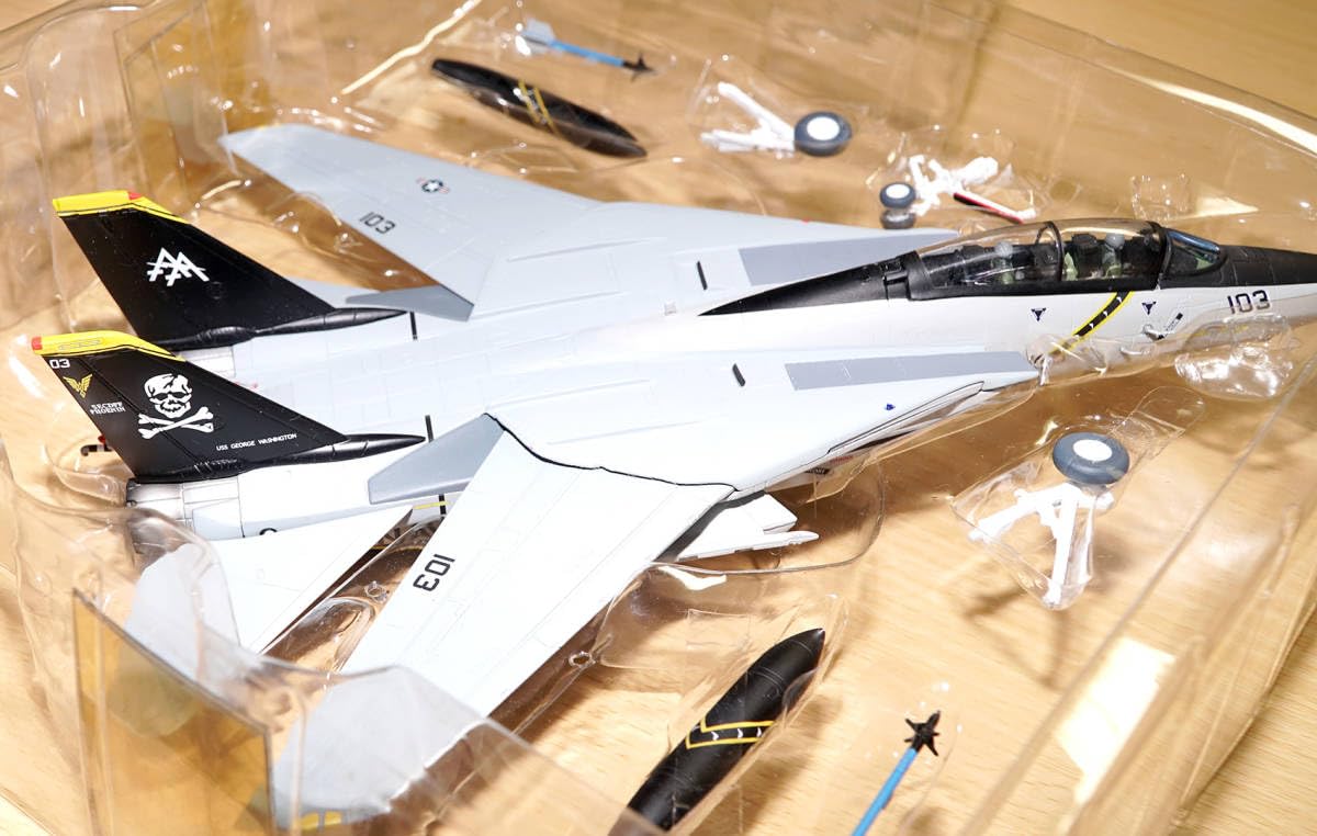 Amazon.co.jp: Dragon wings 1/72 F-14B トムキャット TOMCAT JOLLY