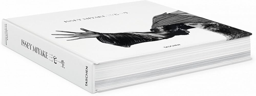 Amazon | Issey Miyake | Koike, Kazuko, Miyake, Issey, Kitamura