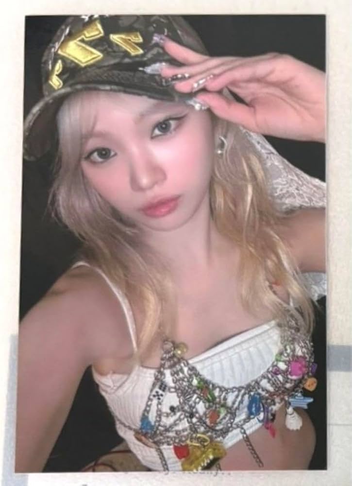 LESSERAFIM ルセラフィムチェウォンサノクトレカ