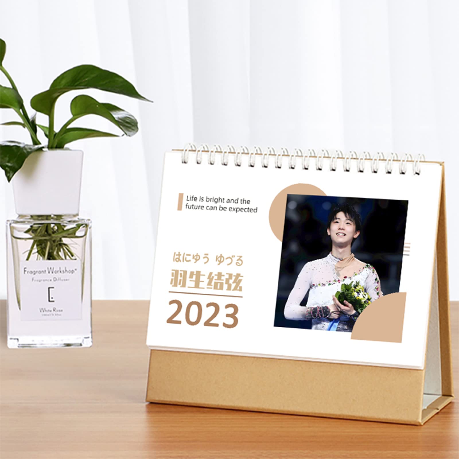 Amazon.co.jp: 羽生結弦 羽生結弦展グッズ 写真集 2026年度 卓上