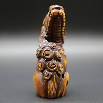 Amazon.co.jp: 獅子根付広之作腰提印籠彫刻時代物提げ物置物在銘古い古