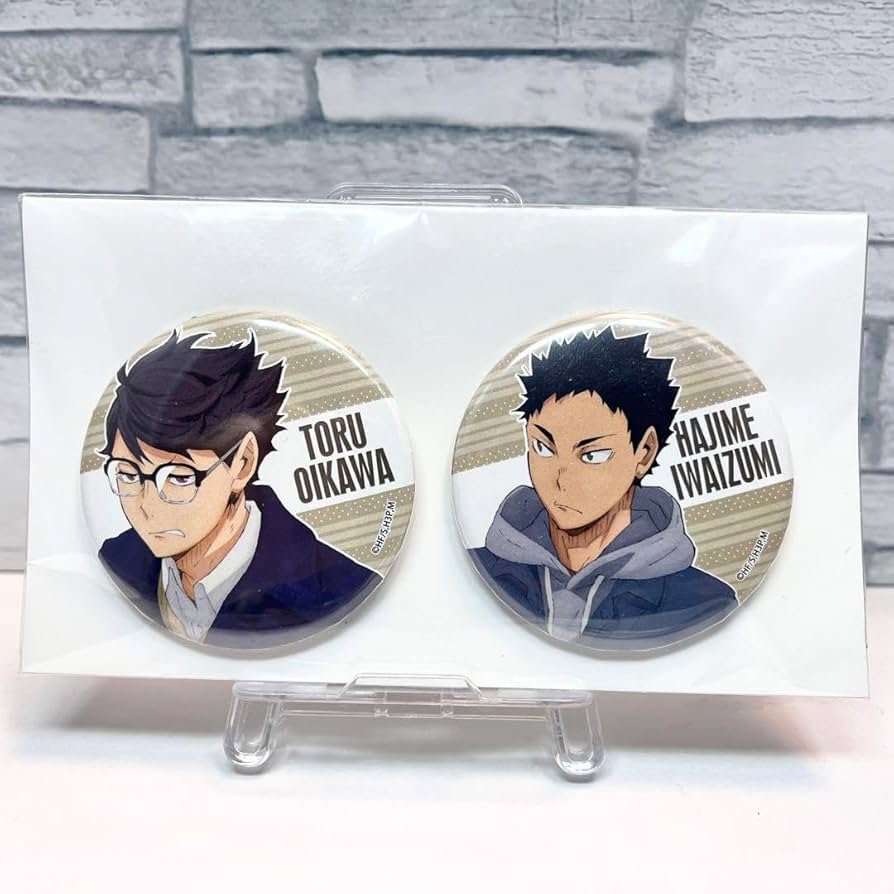 Amazon.co.jp: ハイキュー 及川徹 岩泉一 缶バッジセット 私服 : おもちゃ