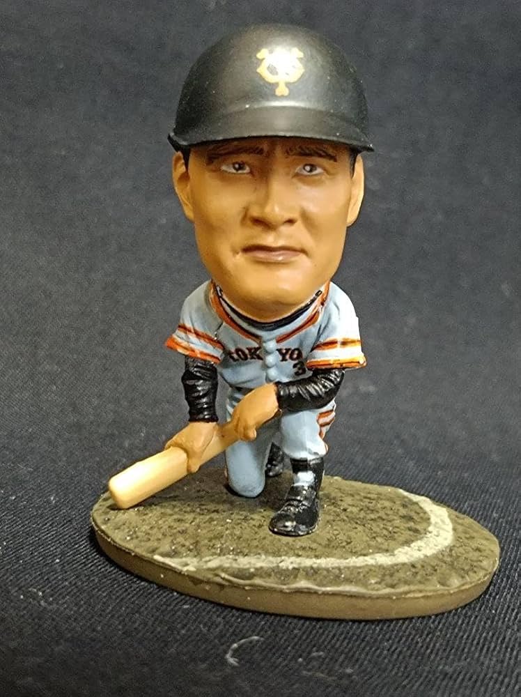 Amazon.co.jp: 長嶋茂雄 フィギュア 2個 ネクストバッターズサークル
