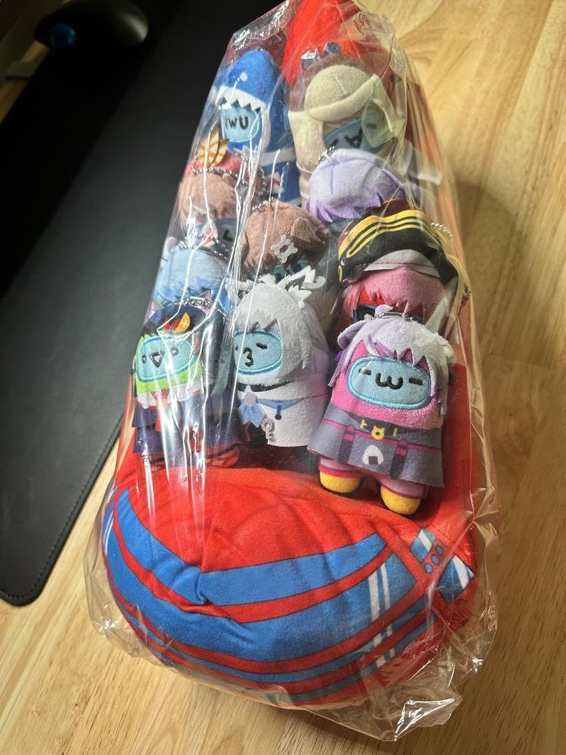 Amazon.co.jp: among us ぬいぐるみセット アモングアス ホロクルー