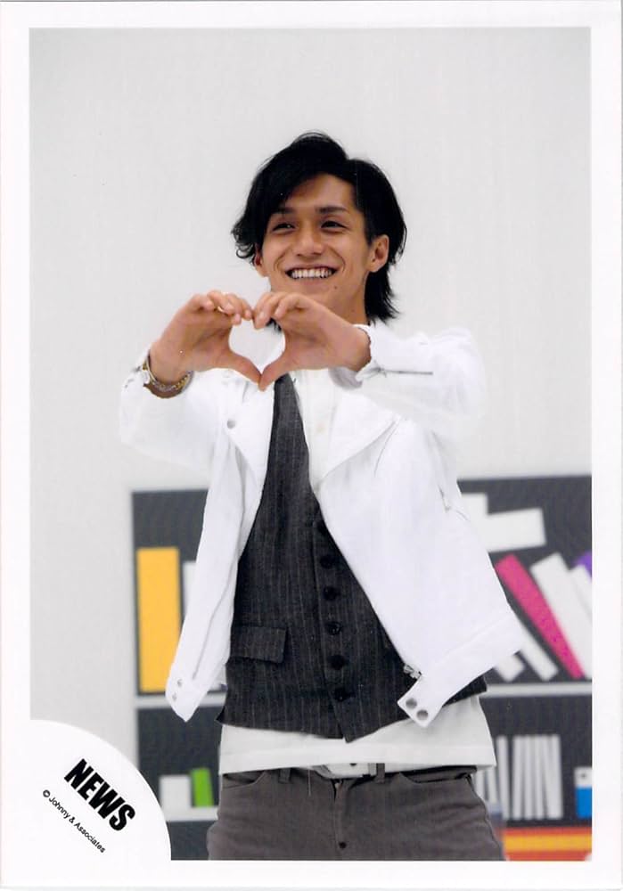 Amazon.co.jp: 錦戸亮 ・・公式写真 ✩ ジャニーズ公式 生写真