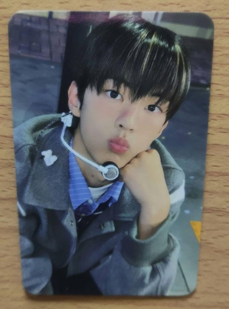 Amazon.co.jp: TWS ドフン DOHOON withmuu Debut Show トレカ : おもちゃ