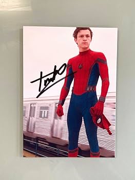 Amazon.co.jp: トム・ホランド直筆サイン入り2Lサイズ写真…Tom Holland