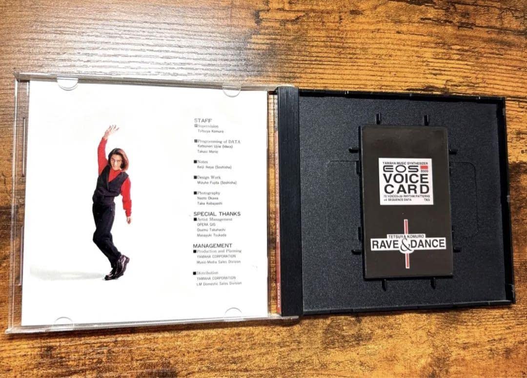 Amazon.co.jp: 小室哲哉 EOS B500 VOICE CARD TK5 RAVE&DANCE : おもちゃ