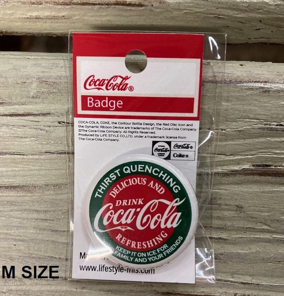 Amazon.co.jp: コカ・コーラ バッジ 缶バッチ Mサイズ 32mm GM3 : おもちゃ
