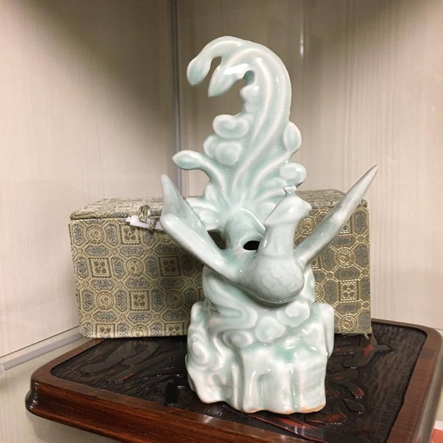 Amazon.co.jp: 箱付き 中国龍泉窯 青磁 鳳凰 一輪挿し 花器 花瓶