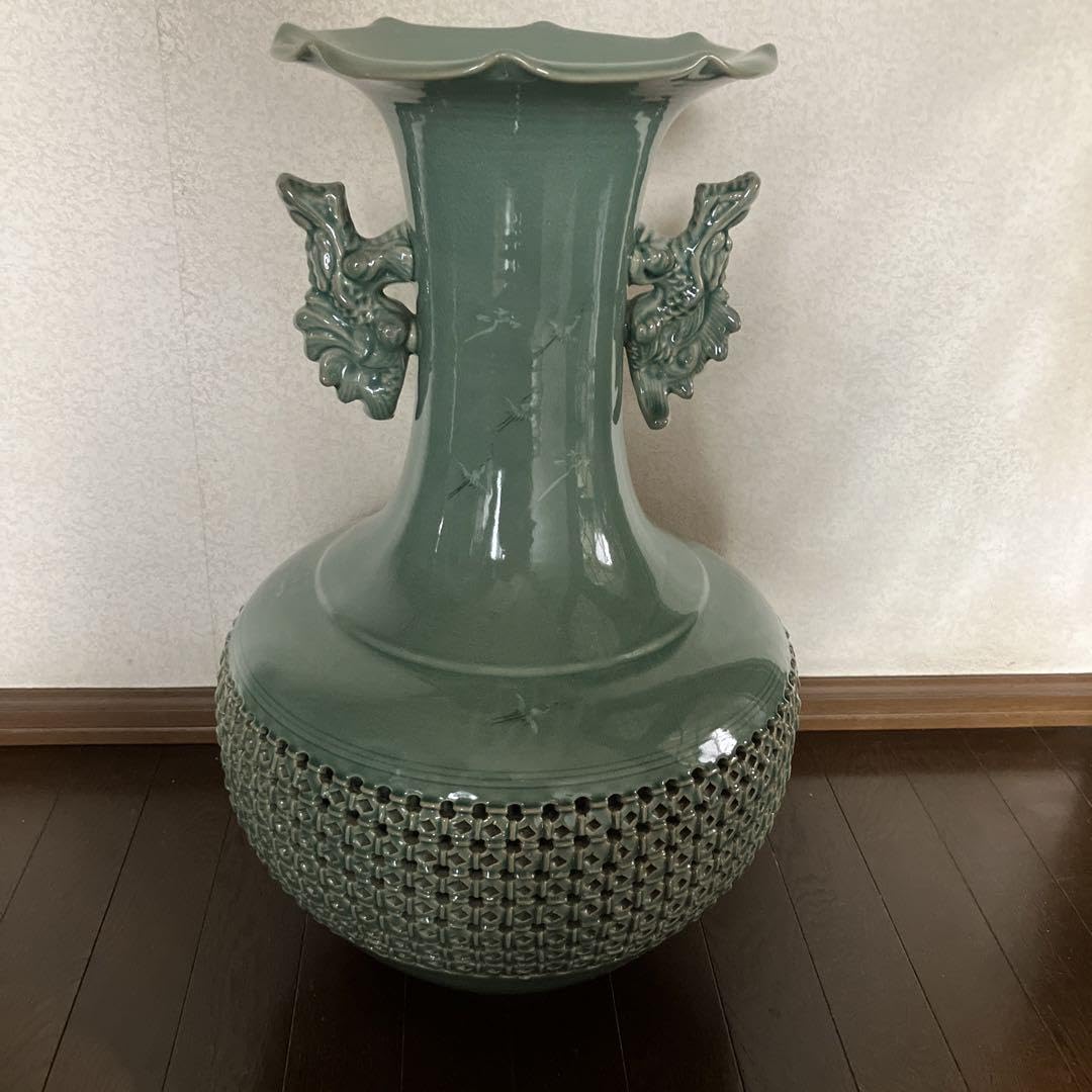 Amazon.co.jp: 在銘青山作 高麗青磁 特大飾り壺 : おもちゃ