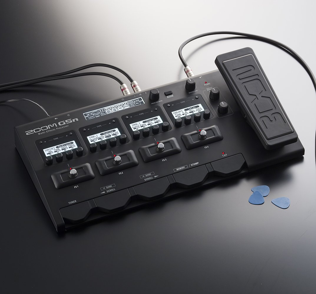 Amazon | ZOOM ズーム マルチエフェクター ブラック【メーカー3年延長