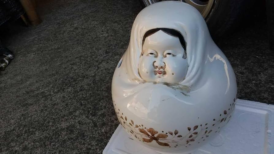 Amazon.co.jp: 旧家買い取り品おかめお多福火鉢手焙り陶器製古い置物高