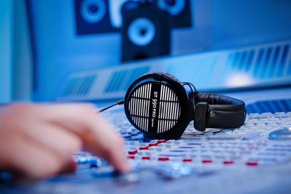 Amazon | beyerdynamic (ベイヤーダイナミック) DT 990 Pro 250オーム