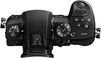 Camera Panasonic Lumix DC-GH5 Digital Sem Espelho Micro 4/3 (corpo