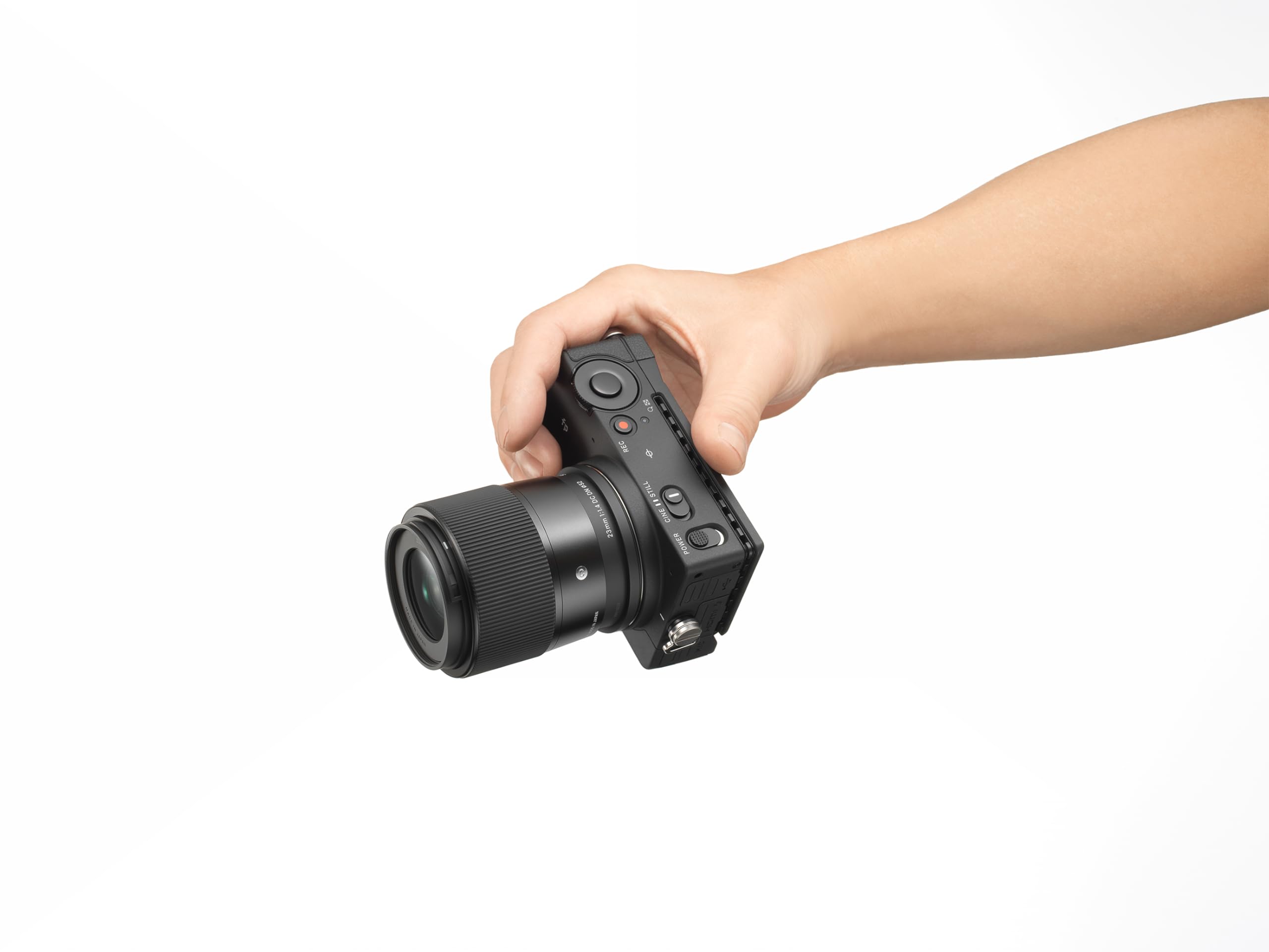 Amazon.com : 23mm F1.4 DC DN for Sony E Mount : Electronics