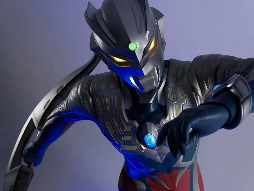 ウルトラマンゼロ 15th Anniversary Memorial Photo Book Beyond the