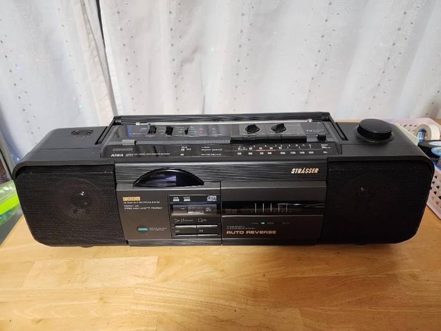 Amazon.com: ノーブランド品 63 AIWA STRASSER CSD-XL3 CD Boombox