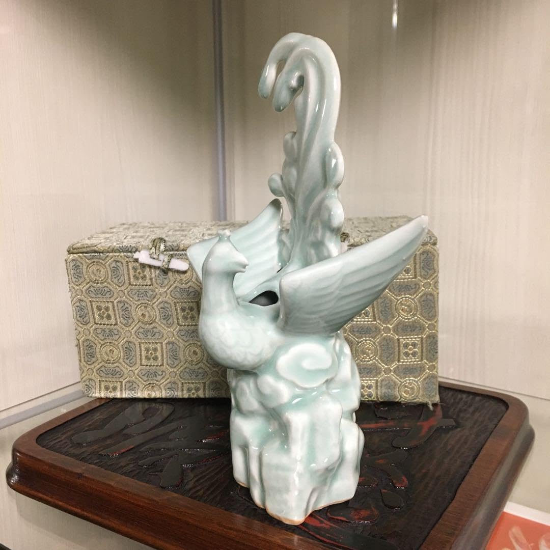 Amazon.co.jp: 箱付き 中国龍泉窯 青磁 鳳凰 一輪挿し 花器 花瓶