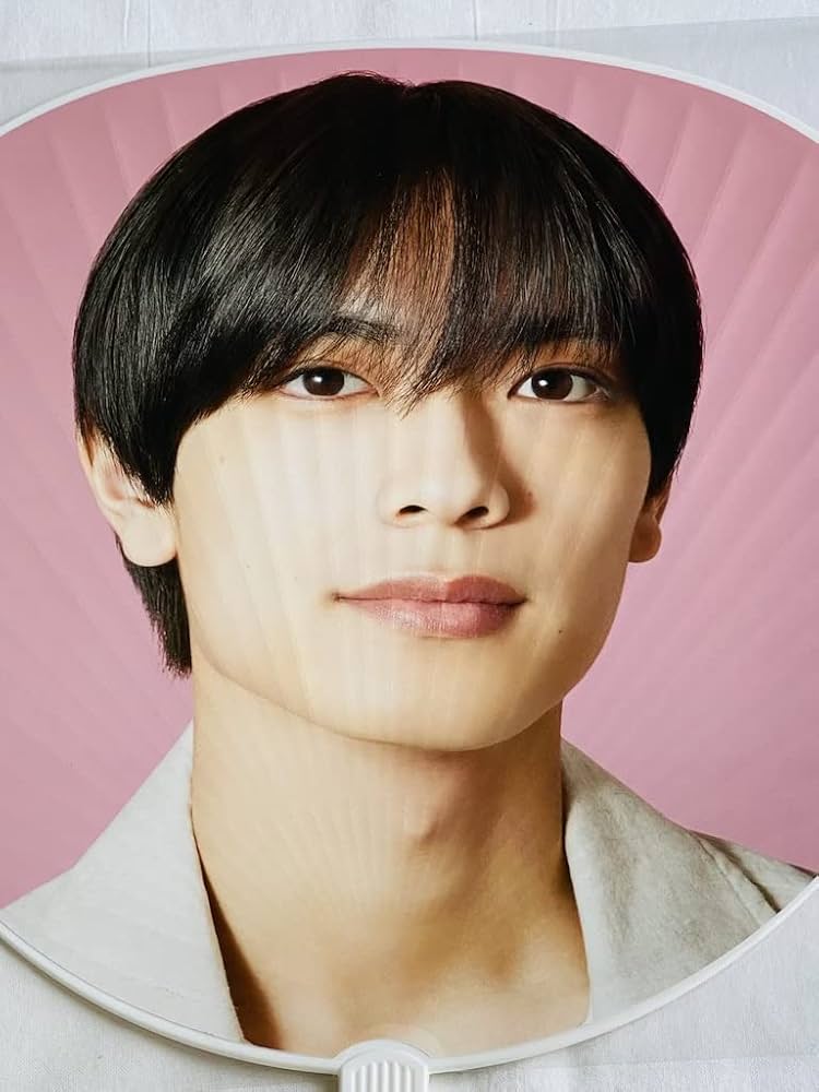 Amazon.co.jp: なにわ男子 【 ジャンボうちわ (高橋恭平) 】 デビュー