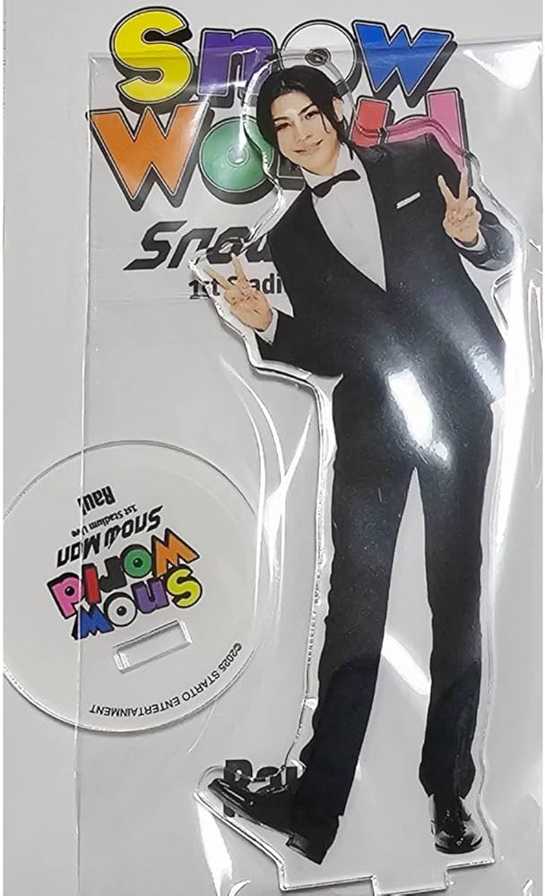 Amazon.co.jp: Snow Man 【ラウール アクリルスタンド 】1st Stadium