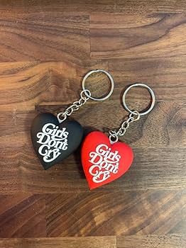 Amazon.co.jp: Girls Don't Cry ガールズドントクライキーホルダー 赤