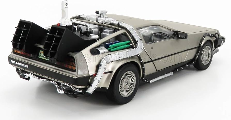 Amazon | 1/18 バック・トゥ・ザ・フューチャー パートII デロリアン