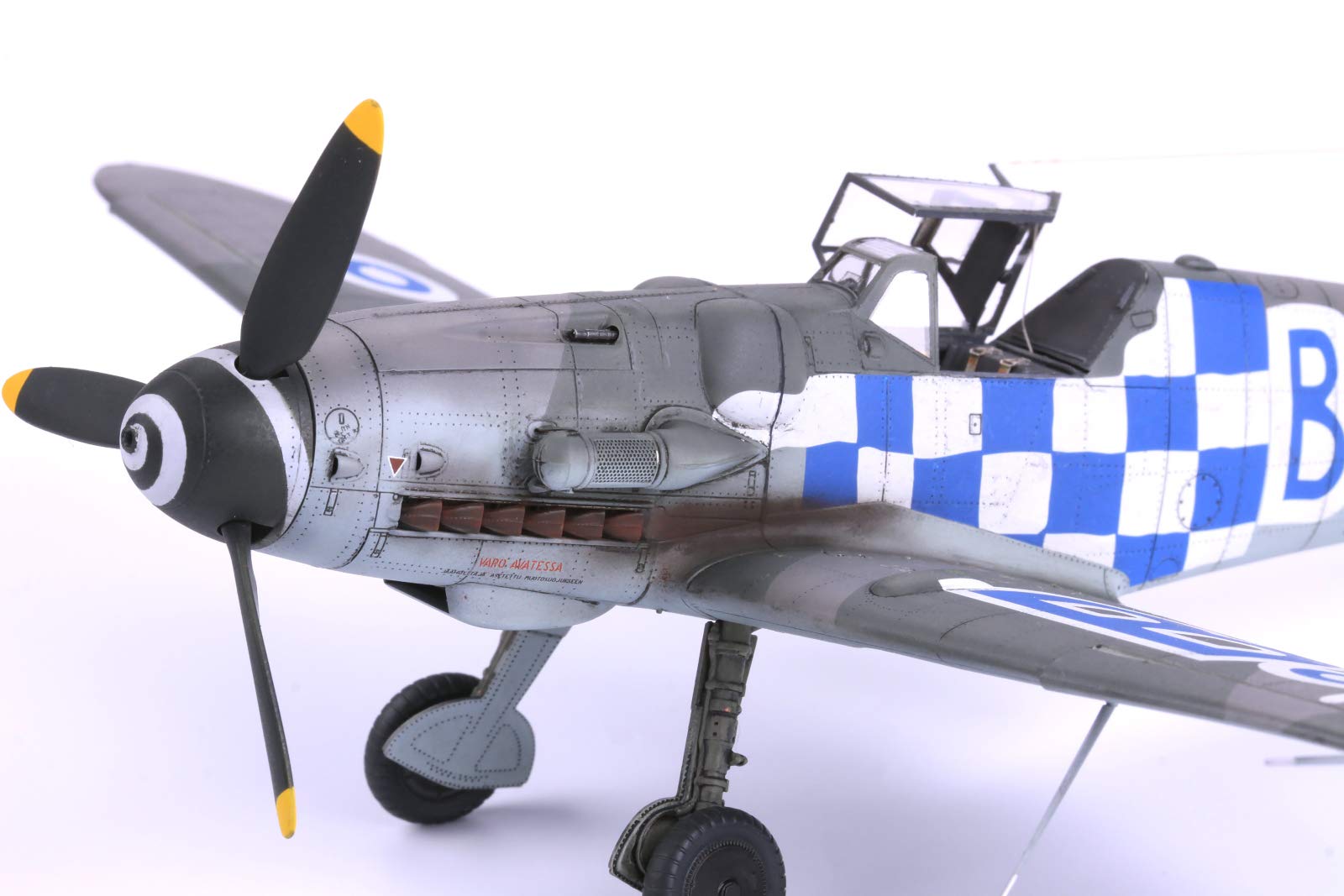 Amazon | エデュアルド 1/48 フィンランド空軍 メッサーシュミット
