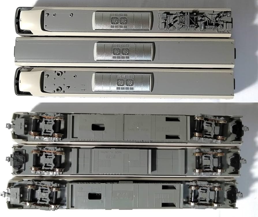 Amazon.co.jp: KATO 10-299 683系2000番台特急電車「しらさぎ」 3両