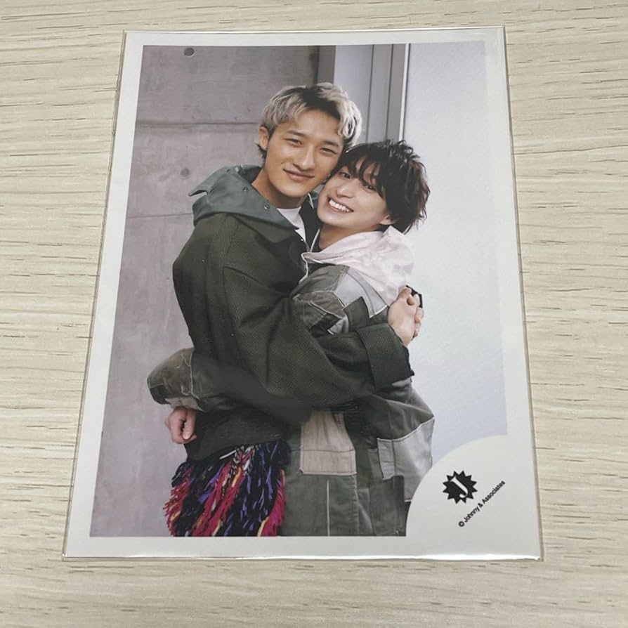 Amazon.co.jp: SnowMan 佐久間大介 岩本照 公式写真 いわさく : おもちゃ