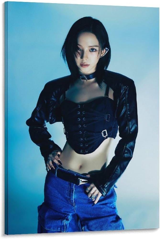 Amazon.co.jp: KARINA カリナ Aespa エスパ Drama The Giantキャンバス