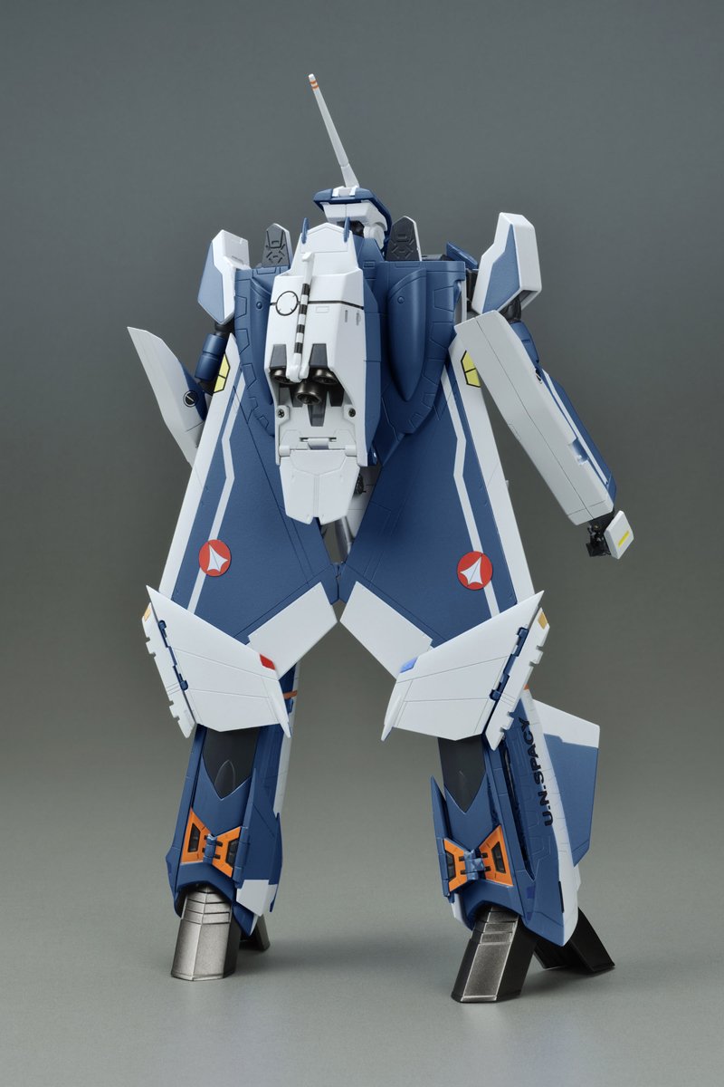 Amazon.co.jp: マクロスゼロ 1/60 完全変形VF-0D フェニックス 工藤