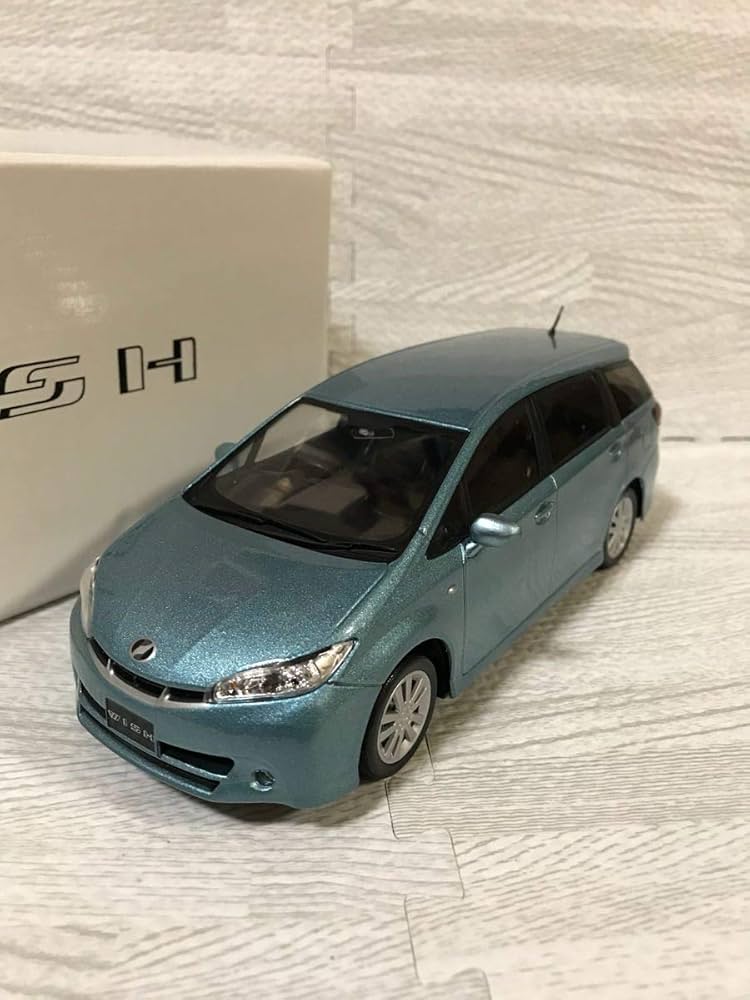 Amazon.co.jp: 1/24 トヨタ ウィッシュ WISH カラーサンプル ミニカー
