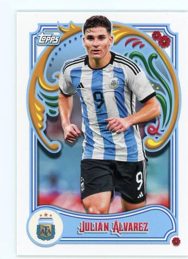 Amazon.com: 2023 TOPPS ARGENTINA FILETEADO #24 JULIAN ALVAREZ