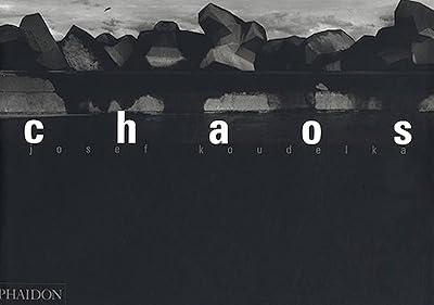 意味の専制を挫く——ヨゼフ・クーデルカ写真集『Chaos』(1999年