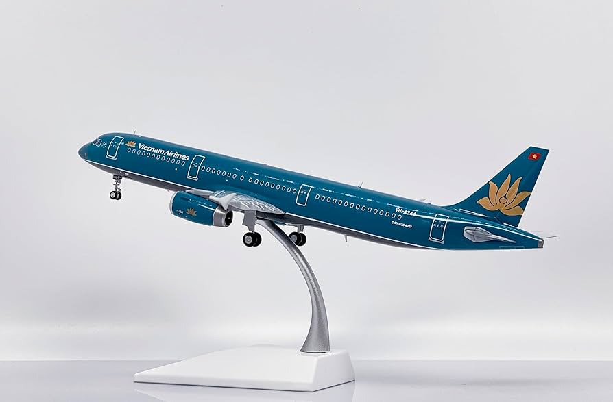 Amazon | JC Wings 1:200 LH2420 Vietnam Airlines ベトナム航空