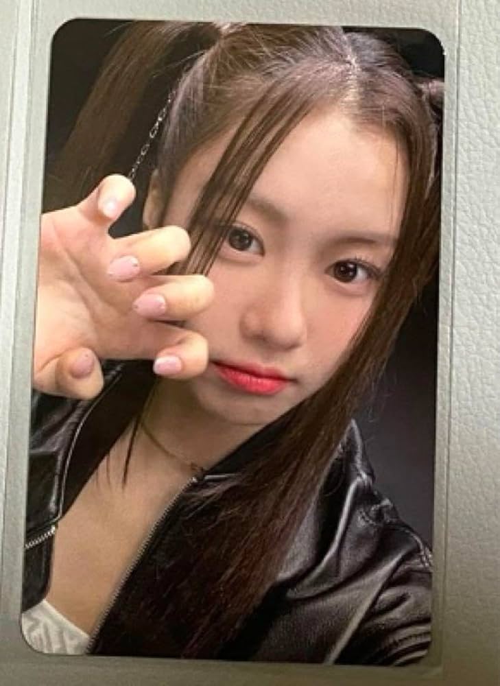 Amazon.co.jp: ルセラフィム ガラム Fearless Ktoun4u トレカ : おもちゃ