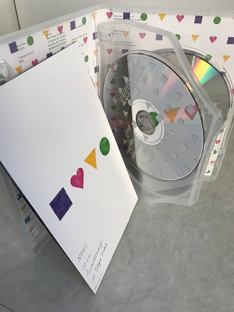 Amazon.co.jp: NEWS 10th Anniversary in Tokyo Dome【DVD】(通常仕様