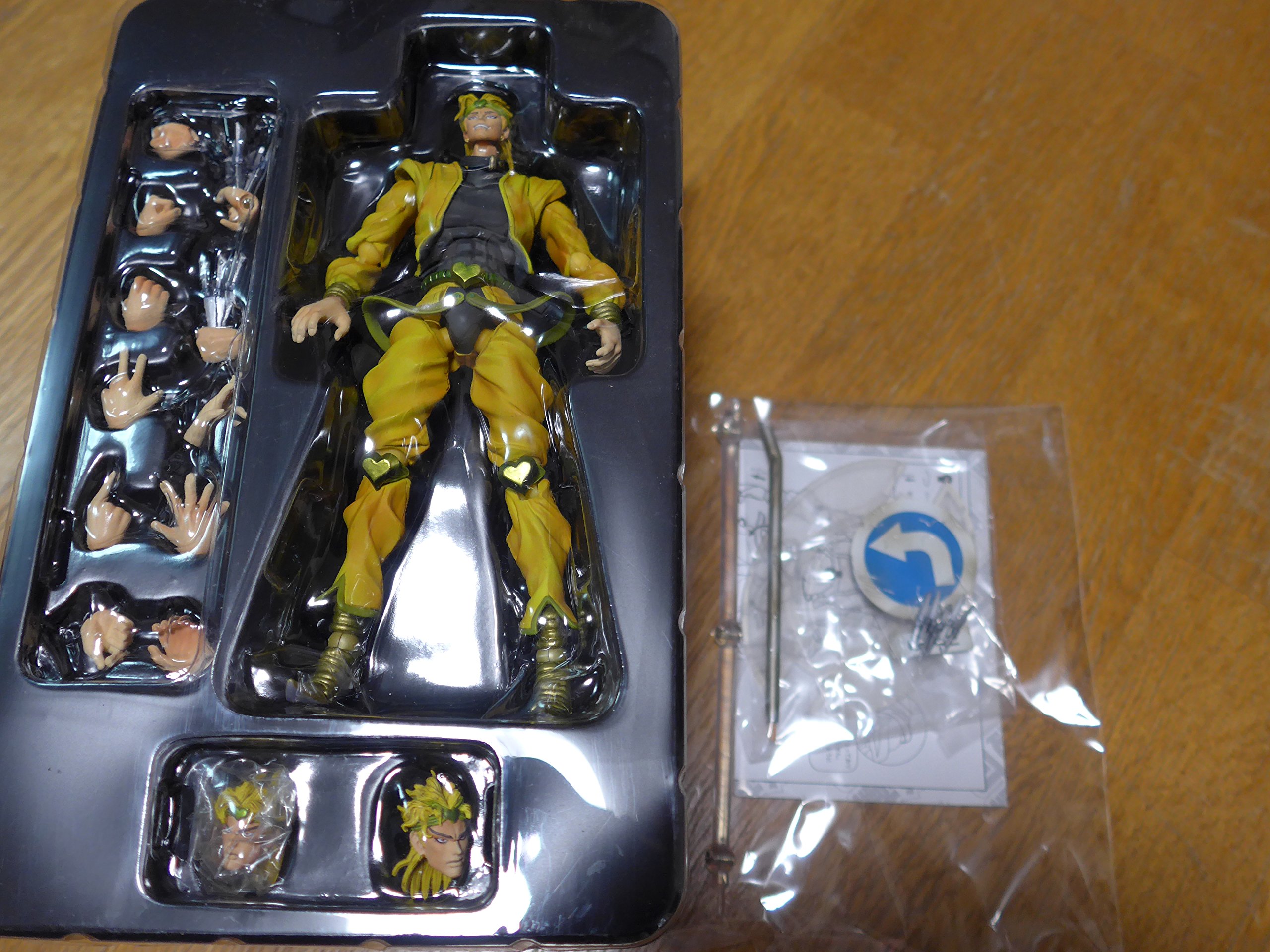 Amazon.co.jp: 超像可動 「ジョジョの奇妙な冒険」第三部 11.DIO (荒木