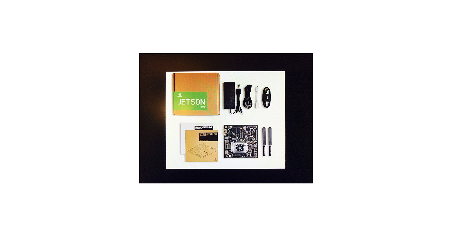 Amazon.com: NVIDIA 945-82771-0000-000 Jetson TX2 Development Kit