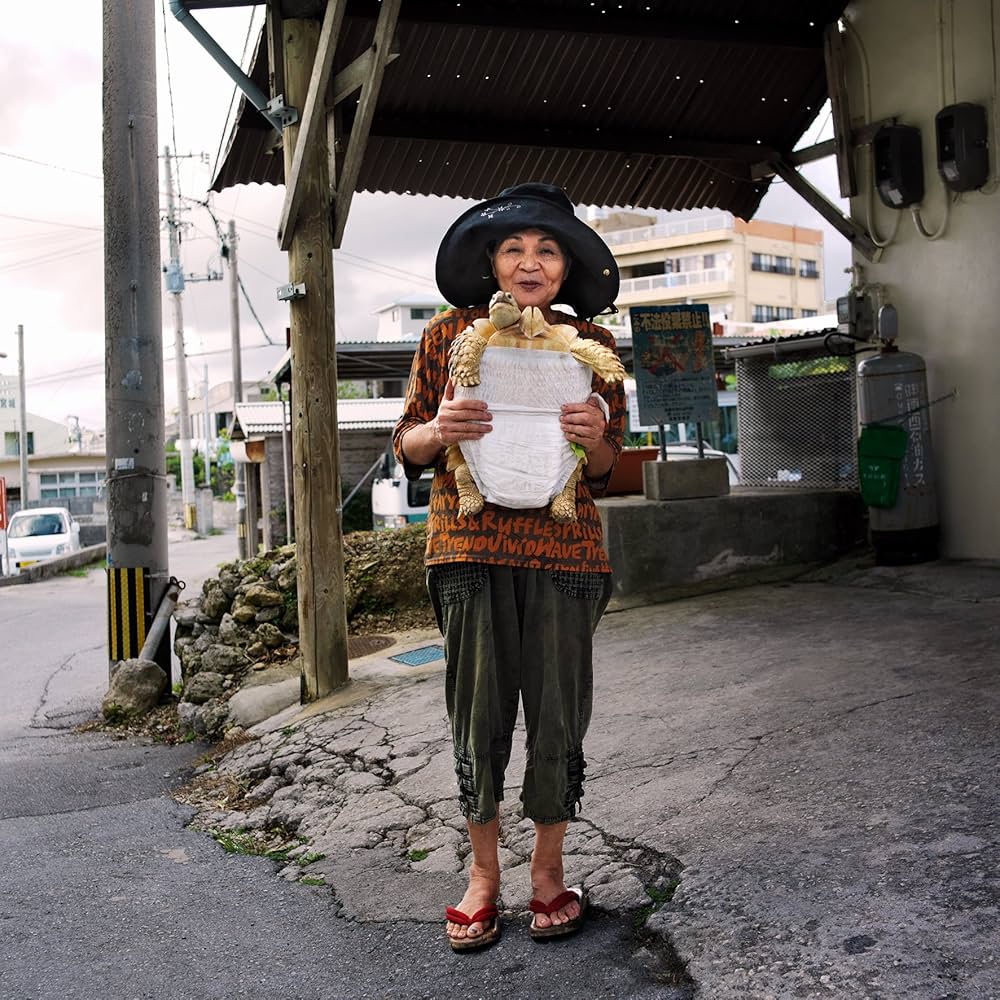 okinawan portraits 2010-2012 | 石川竜一 |本 | 通販 | Amazon